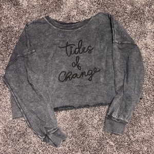 Gray 'Tides of Change' Cropped Sweatshirt